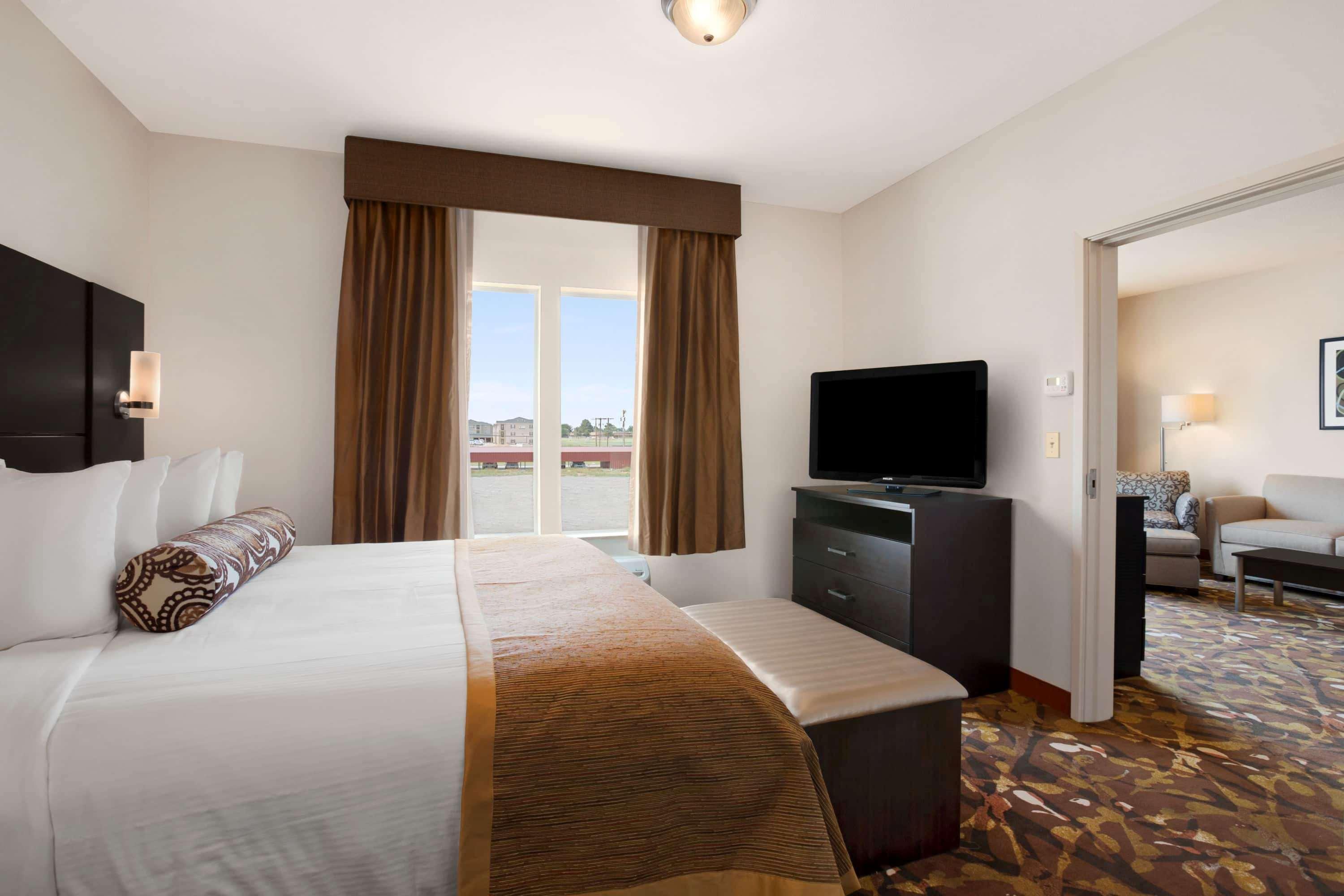 Hotel Baymont By Wyndham Hobbs Esterno foto