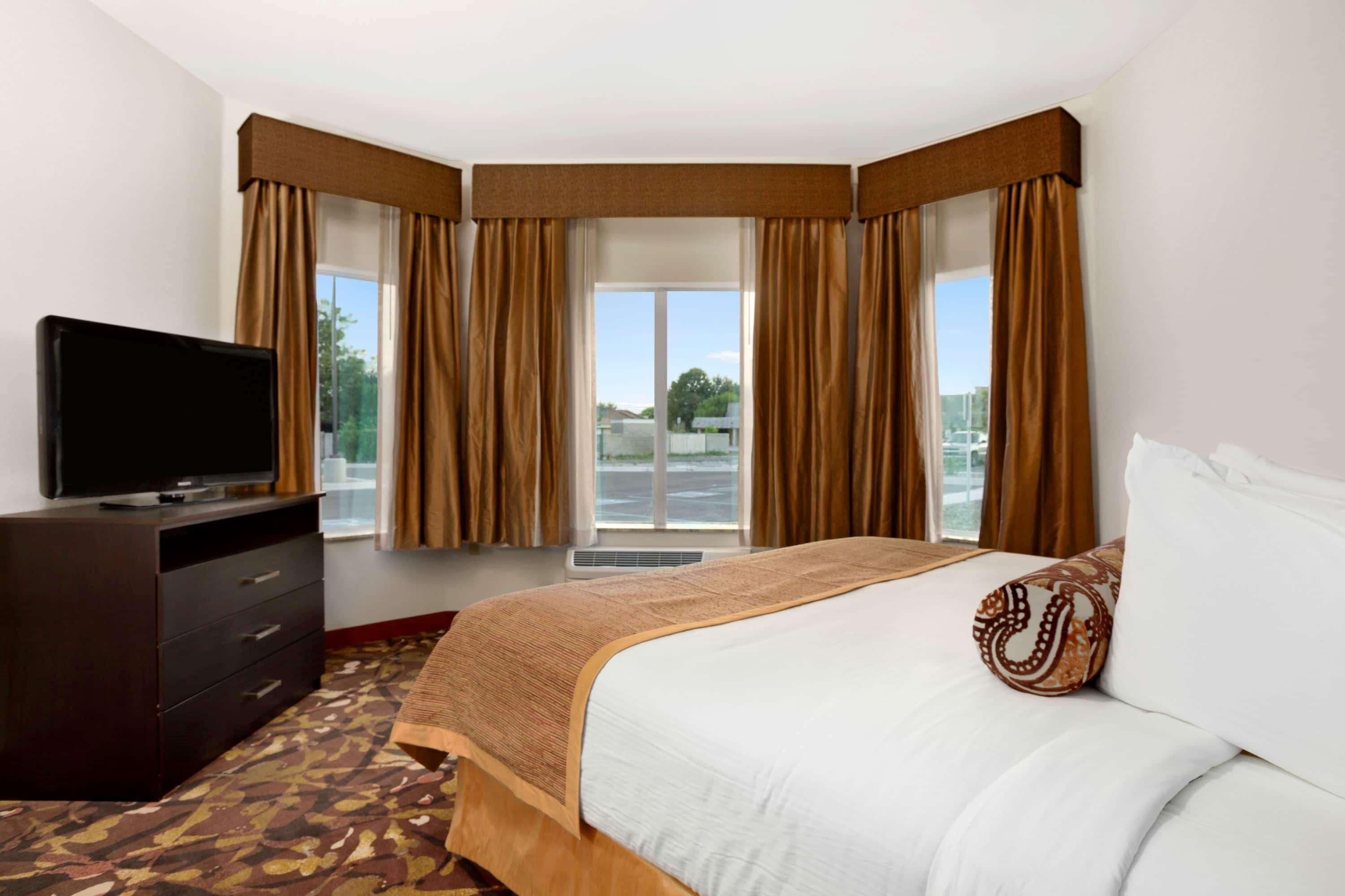 Hotel Baymont By Wyndham Hobbs Esterno foto