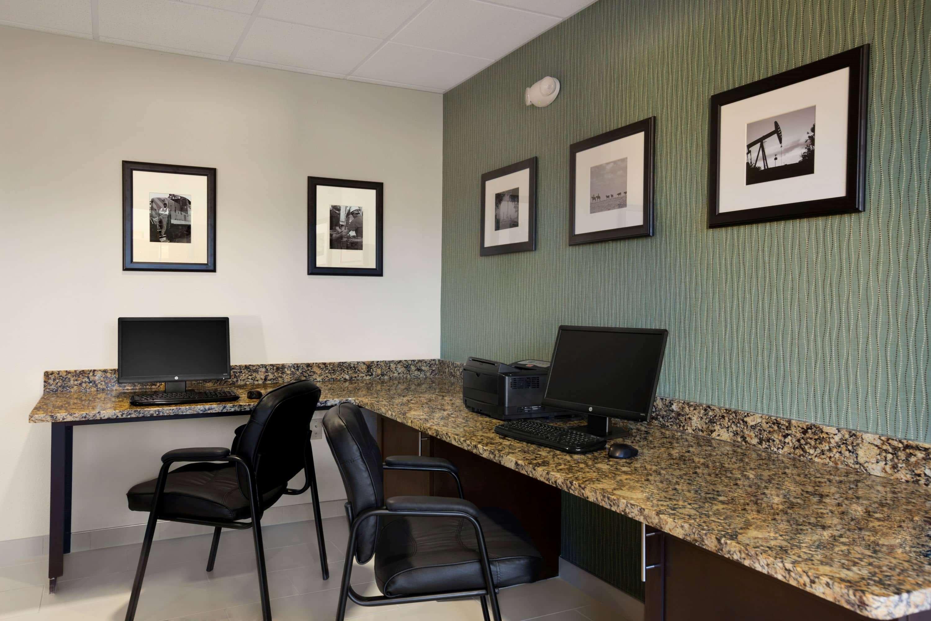 Hotel Baymont By Wyndham Hobbs Esterno foto