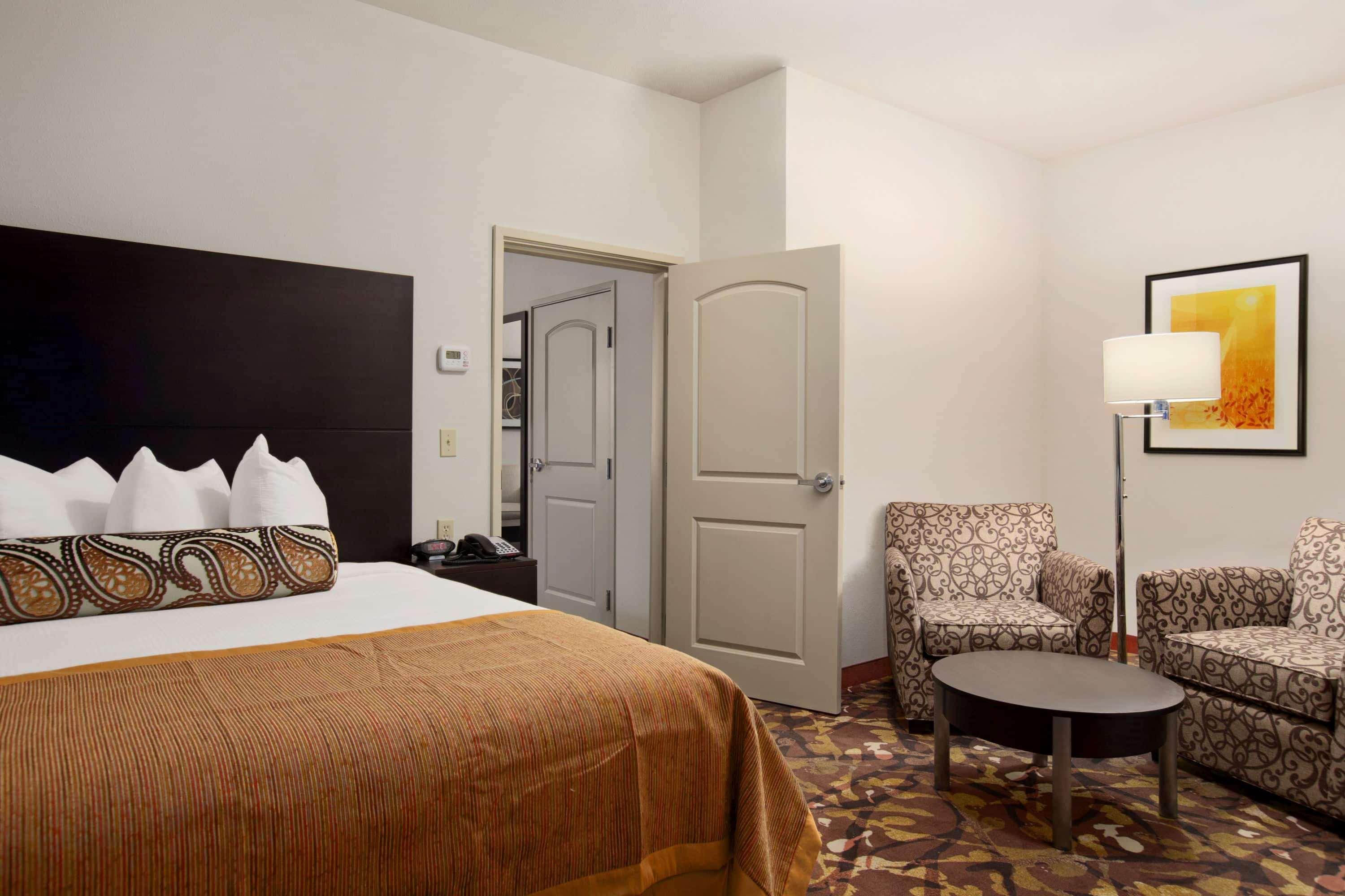 Hotel Baymont By Wyndham Hobbs Esterno foto