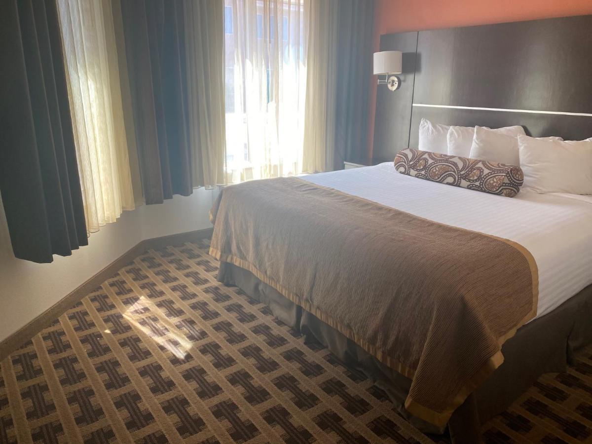 Hotel Baymont By Wyndham Hobbs Esterno foto